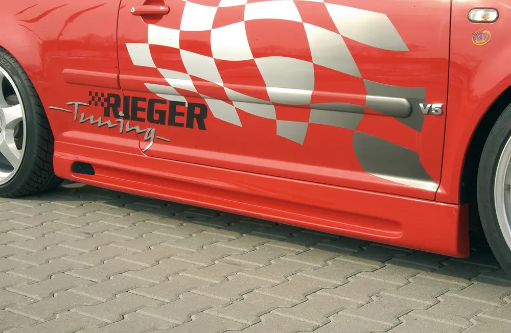Rieger boční práh mont. strana pravá pro Volkswagen Bora 1J, plast ABS bez povrchové úpravy, s prolisem a výřezem Cenově Výhodný